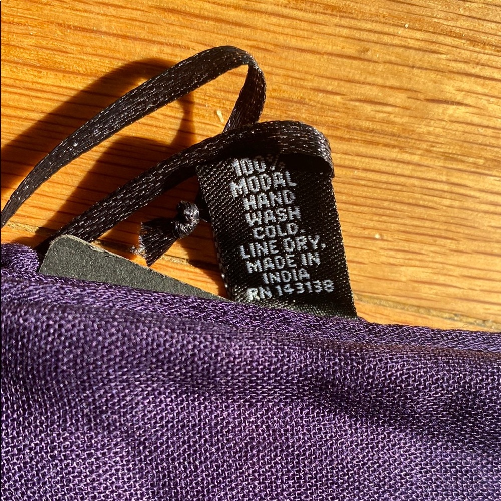 NWT Exclusive Purple Vela Scarf - Picture 4 of 7